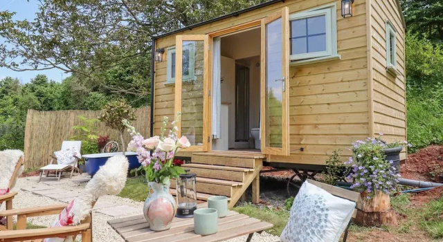Коттедж Coombe Valley Shepherd's Hut
