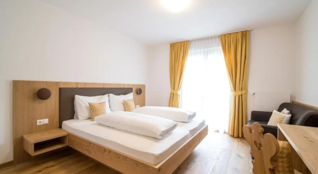 Двухместный номер Standard с балконом Hotel Quellenhof