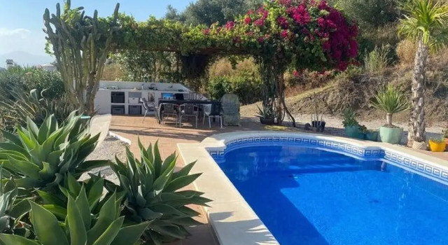 Villa in Arenas With Mediterranean Views