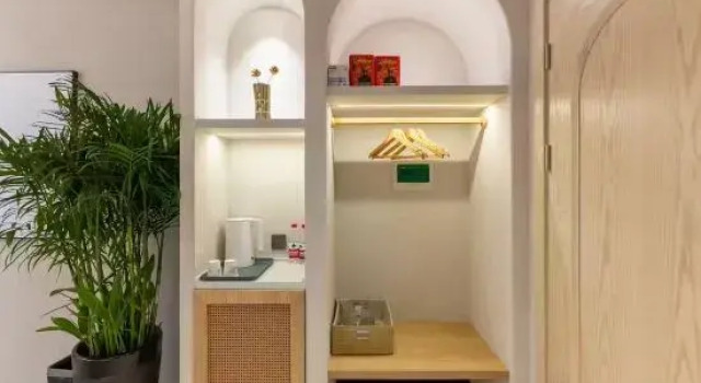 Капсула City and Night Homestay