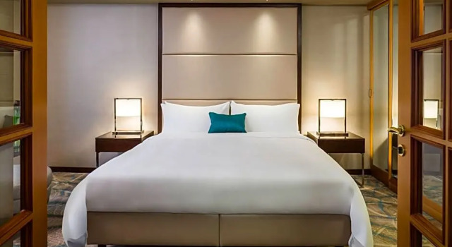 Двухместный люкс Executive c 1 комнатой JW Marriott Bucharest Grand Hotel
