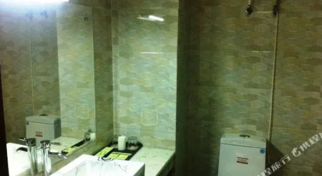 Wennuan Business Hotel, Prenota Hotel Panlong Kunming