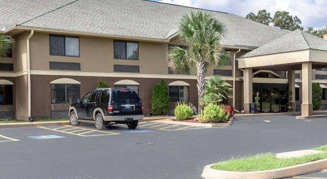 Номер Standard Comfort Inn & Suites - near Robins Air Force Base Main Gate