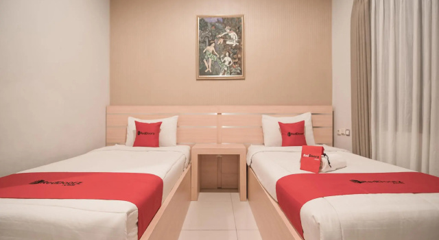 Standard Twin room RedDoorz Plus at Palagan Joglo Sersan Bajuri