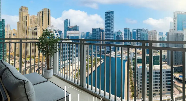 Апартаменты LUX 52 42 Deluxe Marina View Suite 3