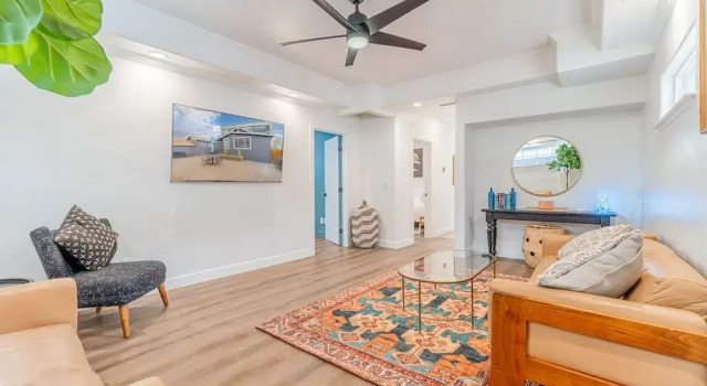 Stylish 2-bedroom Walking Distance to Downtown, Забронировать Дом для отпуска Виллы Рино, рядом с Ратуша округа Уошо, Вилла