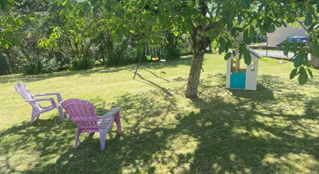Gîte du Roc, Rezerwuj Hotel Hotele w Martiel z parkingiem, Parking