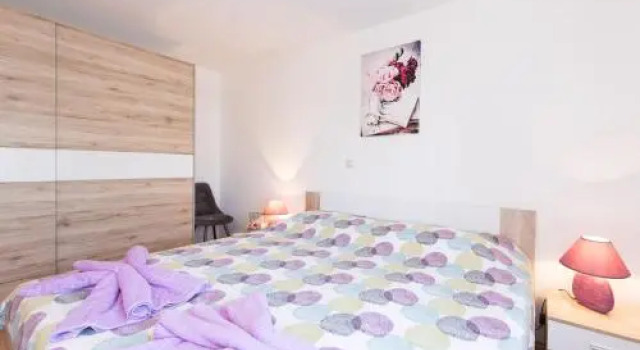Apartment Adrijana, Prenota Appartamento Hotel a Isole Quarnerine con parcheggio, Parcheggio