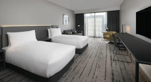 Четырёхместный номер Premium Courtyard by Marriott Brisbane South Bank