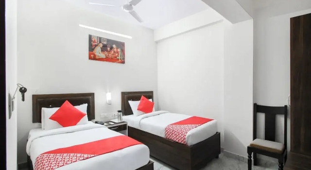 Номер Standard OYO 35787 Hotel Lotus