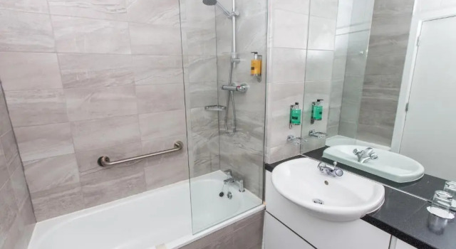 Metro Hotel Dublin Airport, Prenota Appartamento  