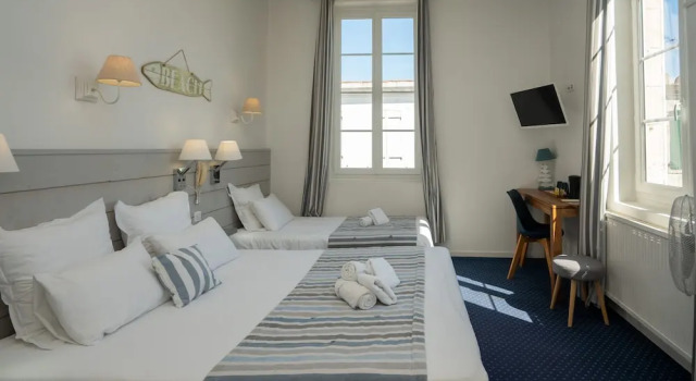 Номер Comfort Hôtel Le Square