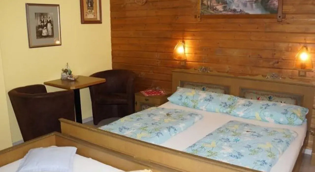 Pension Erlerhof, Prenota Hotel Hotel a Tirolo con parcheggio, Parcheggio