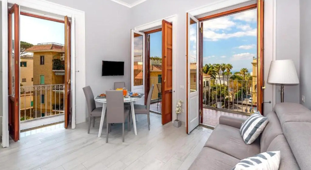 Maramia Classy Apartment, Забронировать Апартаменты/квартира Апартаменты Сант-Аньелло, рядом с Железнодорожный вокзал Сант-Аньелло линии Circumvesuviana, Апартаменты/квартира