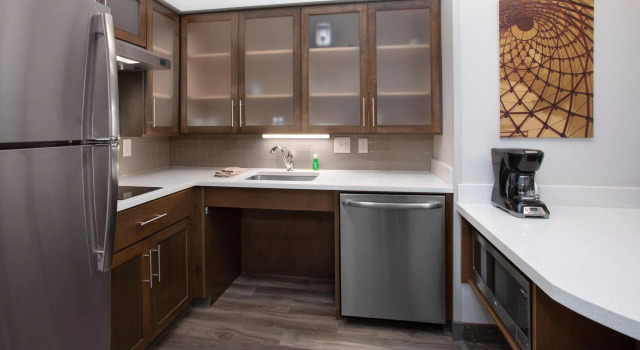 Четырёхместный люкс Staybridge Suites Rapid City - Rushmore by IHG