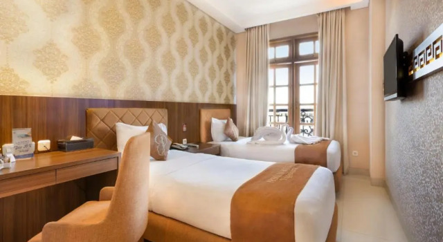Superior Double room with city view Prima In Hotel Malioboro
