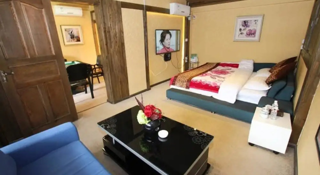 Come Inn- Lijiang, Забронировать Отель Лицзян Юньнань, рядом с Улица Сквер-стрит Древнего города Даянь