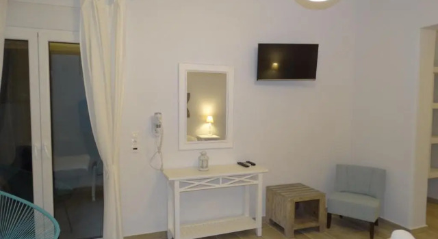 Студия Naxos Lane Center