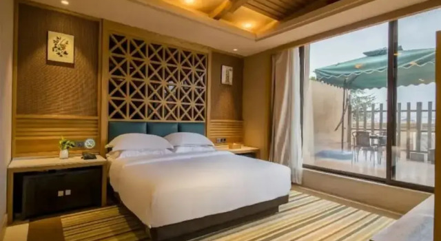 Люкс Business Vyluk J Hotel South Asian Garden Dianchi