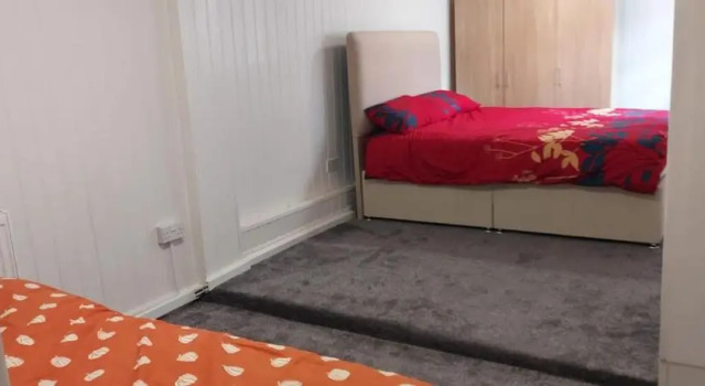 Lovely 3-bed Apartment in Parkgate Rotherham, Varaa Huoneisto Asunnot kohteessa Merseyside, Huoneisto