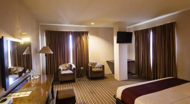 Номер Deluxe Kenari Tower Hotel