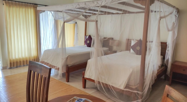 Двухместный номер Deluxe с балконом Puri Sari Beach Hotel