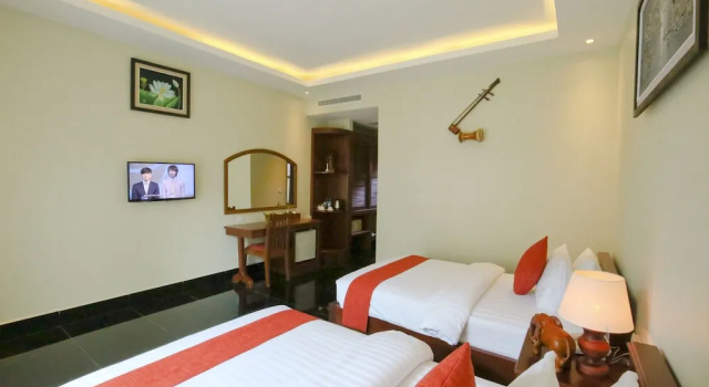 Трёхместный номер Standard с видом на бассейн Chheng Residence