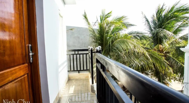 Семейный номер Standard с балконом Ninh Chu 2 Hotel