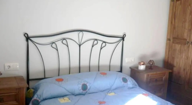 Apartment With one Bedroom in Laspaúles, With Wonderful Mountain View and Wifi - 44 km From the Slopes, Book Apartment Hotels in Aragon with Parking, Parking