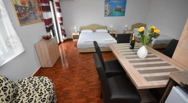 Апартаменты с видом на море Apartmani Bozinovic
