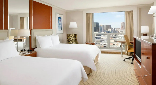 Четырёхместный номер Standard с видом на город San Diego Marriott Gaslamp Quarter