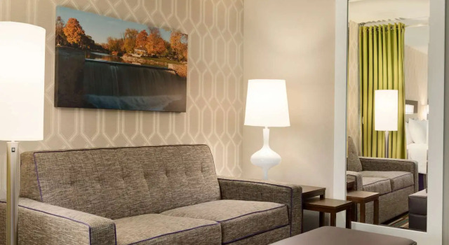Одноместная студия Home2 Suites By Hilton Menomonee Falls Milwaukee