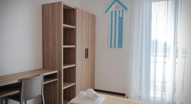 Четырёхместный номер Standard с балконом Hotel Astrid