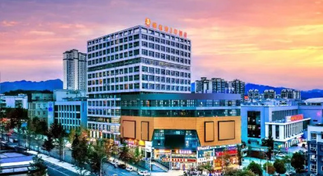 Vienna 3 Best Hotel (Pingshan County Government Mahu Park)