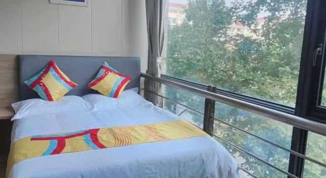 Qingji MINI Hotel (Shanghai South Railway Station South Square Store)