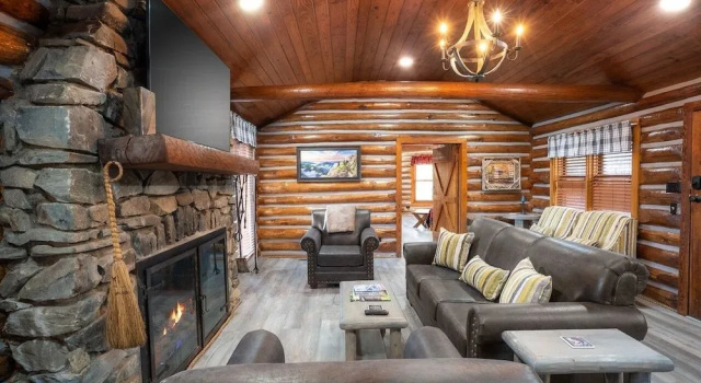 Buckhorn Hideaway 1 Bedroom Home by Redawning