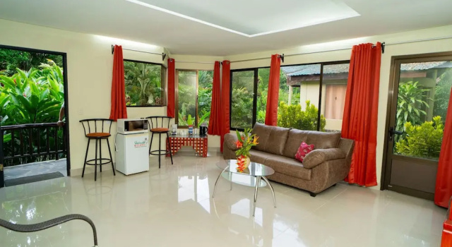 Апартаменты Heliconia Island