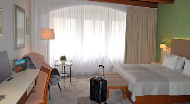 Номер Deluxe LH Hotel Golden Wheel