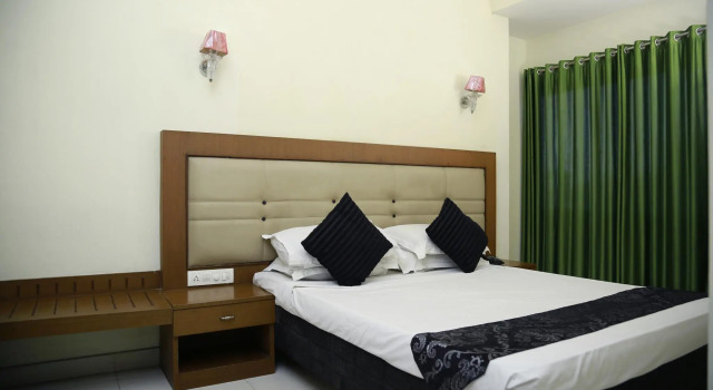 Номер Executive Green Park Residency