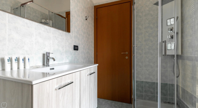 Italianway - Andrea Doria 49, Varaa Hotelli Seveso Lombardia