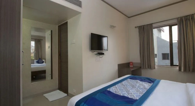 OYO 3716 Hotel Kapil Residency