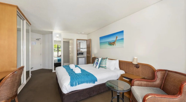 Serenity Bay Studio, Book Hotel Korora New South Wales