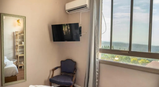 Номер Economy Beit Oren Hotel