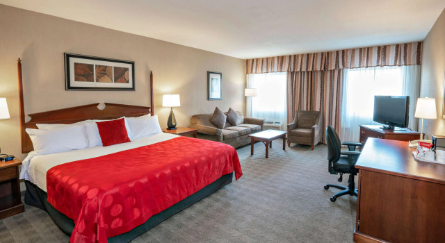 Ramada Hotel and Conference Centre Kelowna, Boek Hotel Hotels in Brits Columbia met zwembad, Zwembad