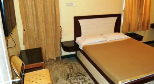 Repose comfort inn, Забронировать Отель Отели штата Тамилнада с парковкой, Парковка