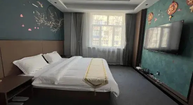 Люкс Huayue · Mingyue Mountain and Sea Chinese Inn (Shenzhen Guanhu Beach)