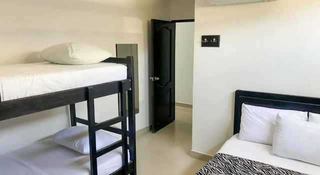 Двухместный номер Standard с балконом и с видом на море Hostal Viña del Mar