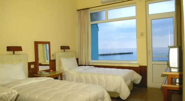 Lades Hotel, Забронировать Отель Отели Силифке с бассейном, Бассейн