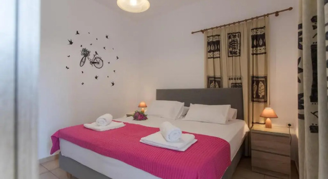Апартаменты с видом на море Manos Apartments