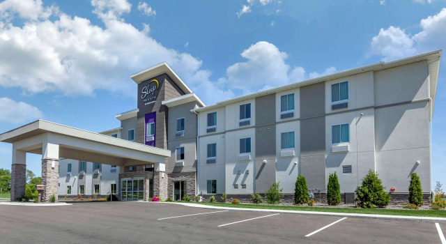 Sleep Inn & Suites, Varaa Hotelli 3 tähden hotellit kohteessa Wisconsin, 3*